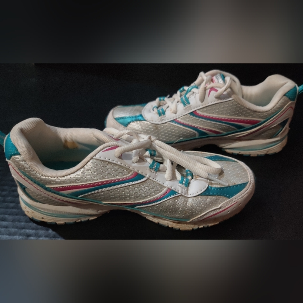 Danskin Now Womens Size 4 Light White Blue Athletic Running Walking Tennis Shoe